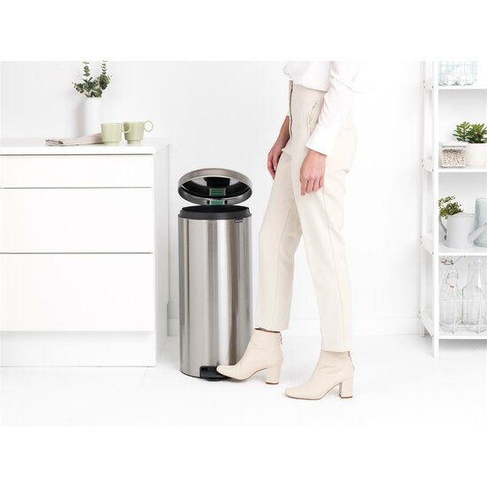 Brabantia Newicon Pedaalemmer 30L Mat Staal